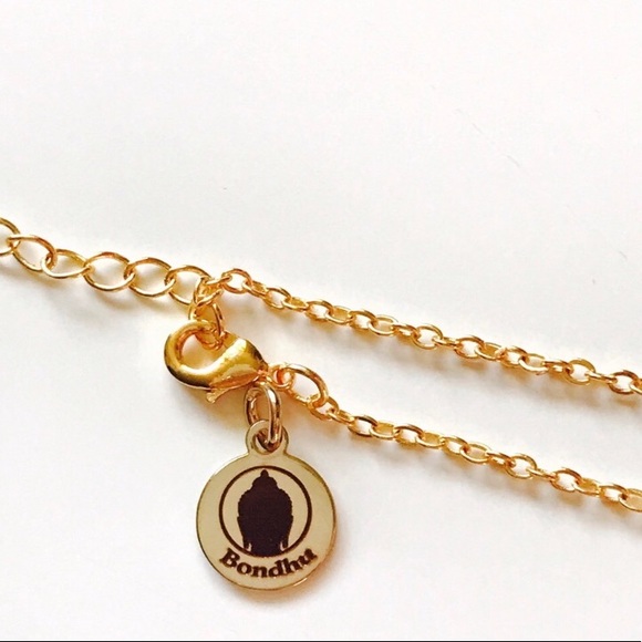 Final Price! Clear Crystal Pendant Necklace - Picture 4 of 5